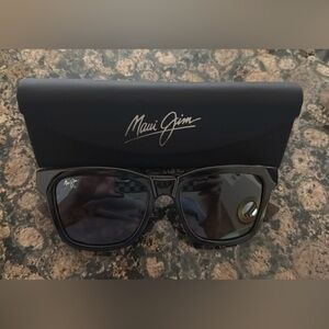Maui Jim Hanohano Dark Frame Sunglasses